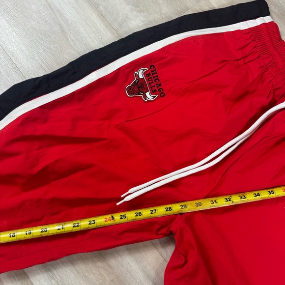 Chicago Bulls Mitchell & Ness Breakaway Snap Pants NBA Finals 98 Men’s 2XL (52) - Picture 6 of 7